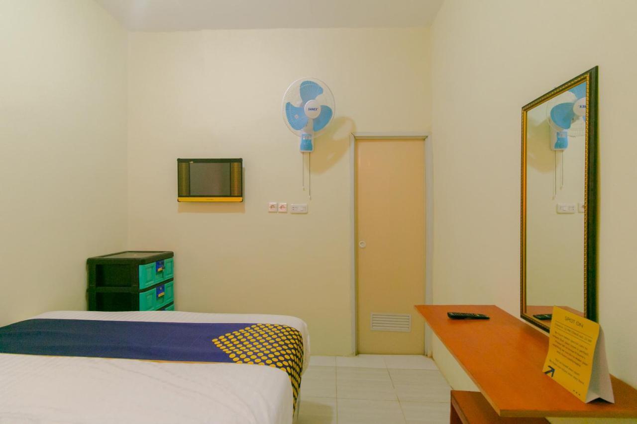 Ayu Homestay Syariah Сукабумі Екстер'єр фото
