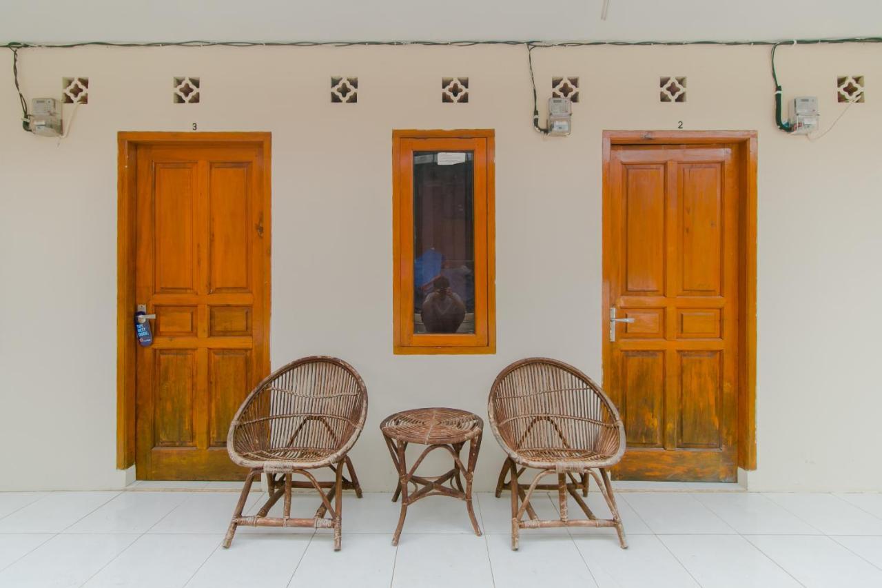 Ayu Homestay Syariah Сукабумі Екстер'єр фото