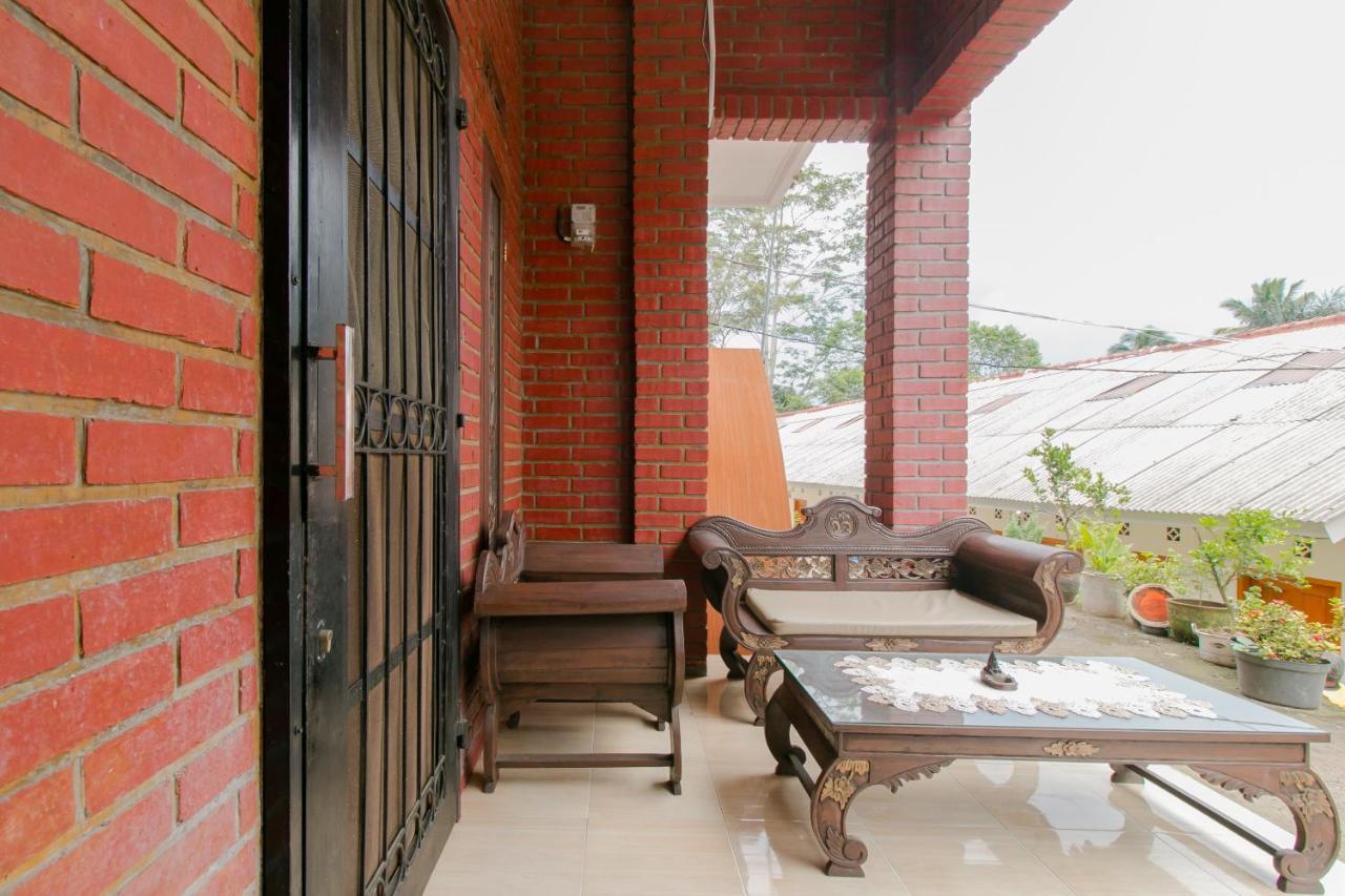Ayu Homestay Syariah Сукабумі Екстер'єр фото